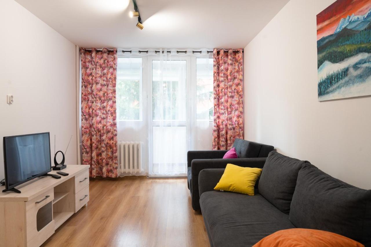 Apartament Pod Swierkiem - Pet Friendly - 2 Osobne Pokoje Dla Max 5 Osob - Space Apart Jelenia Gora Dış mekan fotoğraf